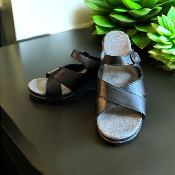 Dansko Leather Selah Comfort Mules Sandals with Cushioned Footbed. - Picture 3 of 7